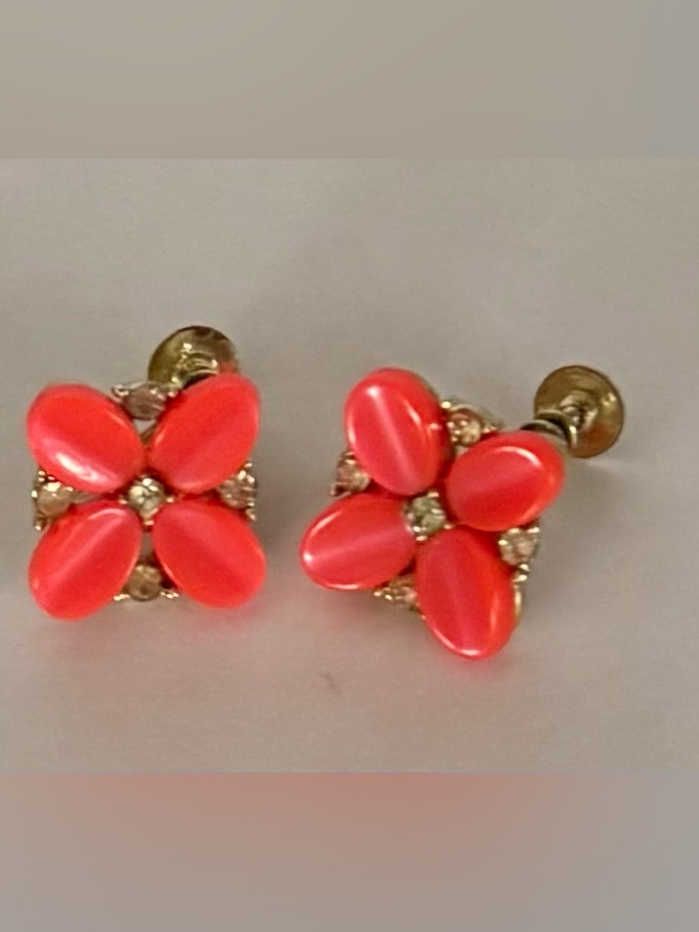 Vintage 1950s–1960s Vibrant coral OrangeLisner costume jewelry clip-on earrings
